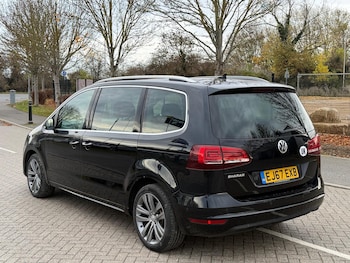 Used Volkswagen Sharan 2017 for sale - 76702084: Photo