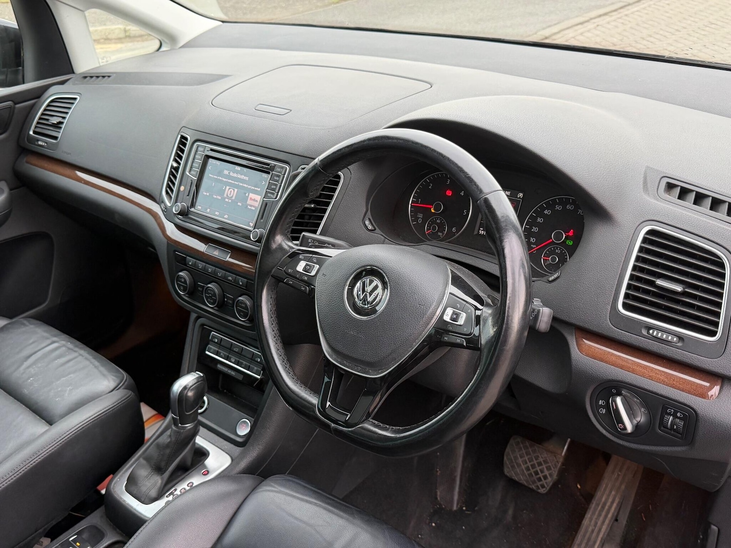 Used Volkswagen Sharan 2017 for sale - 76702084: Photo 5