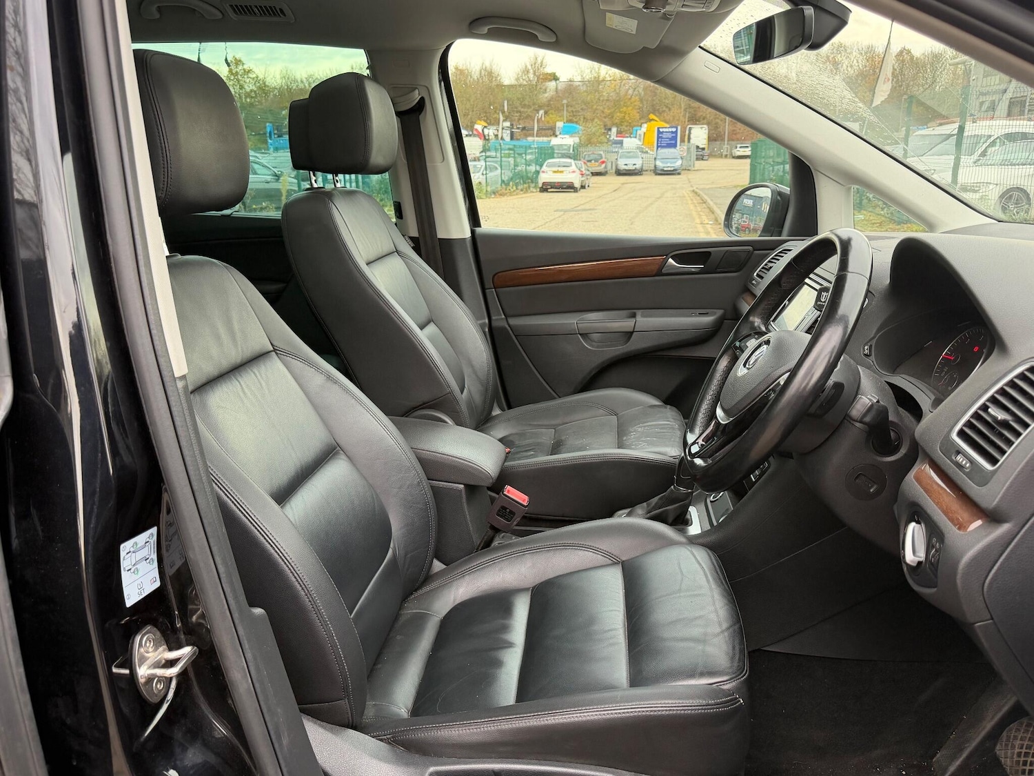 Used Volkswagen Sharan 2017 for sale - 76702084: Photo 6