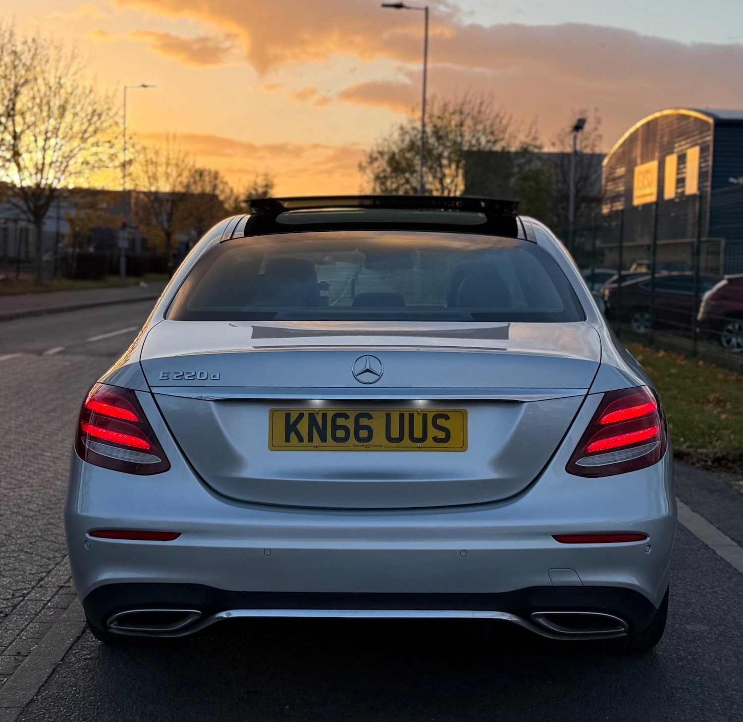 Used Mercedes-Benz E Class 2016 for sale - 76389280: Photo 5