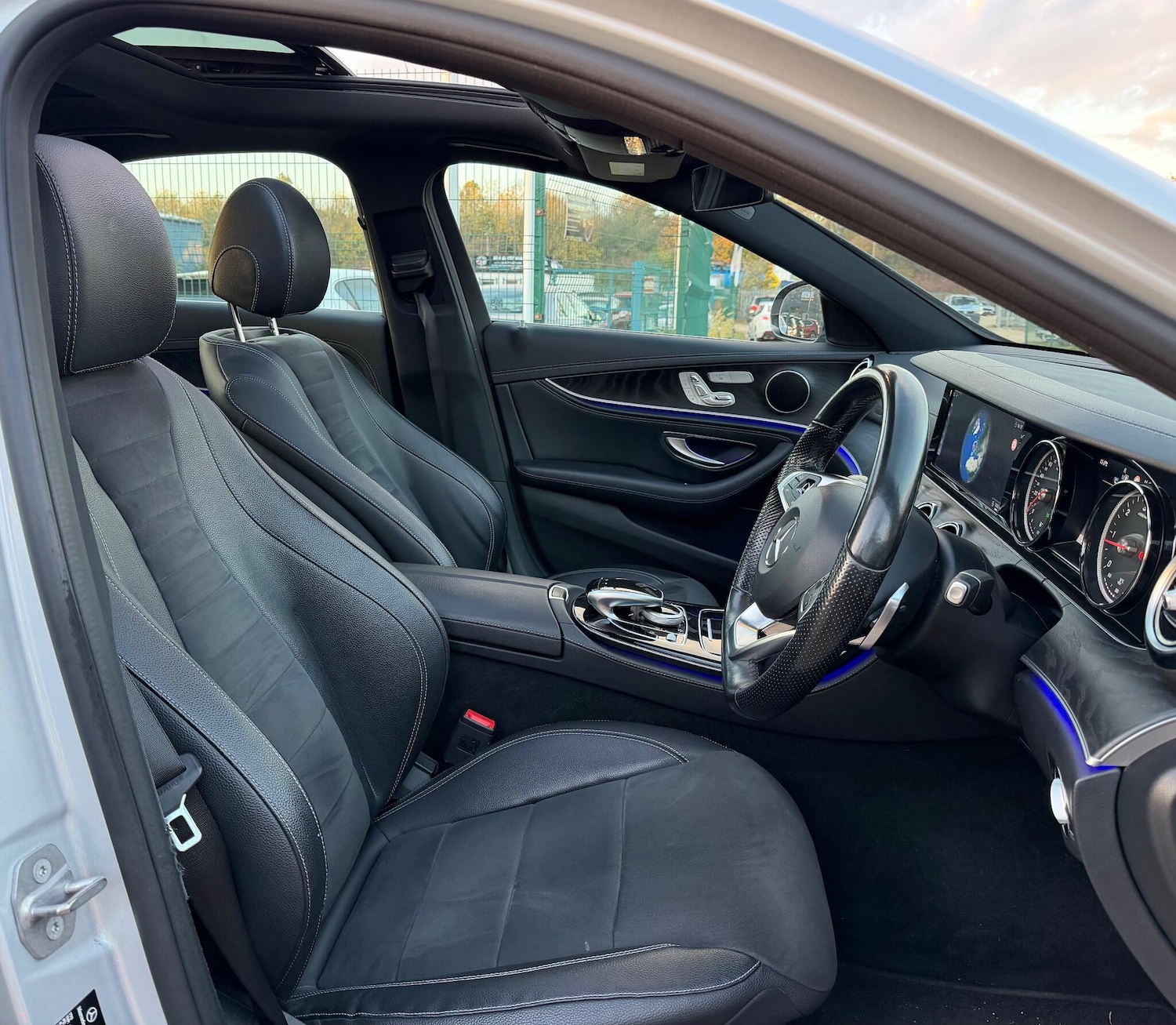 Used Mercedes-Benz E Class 2016 for sale - 76389280: Photo 8