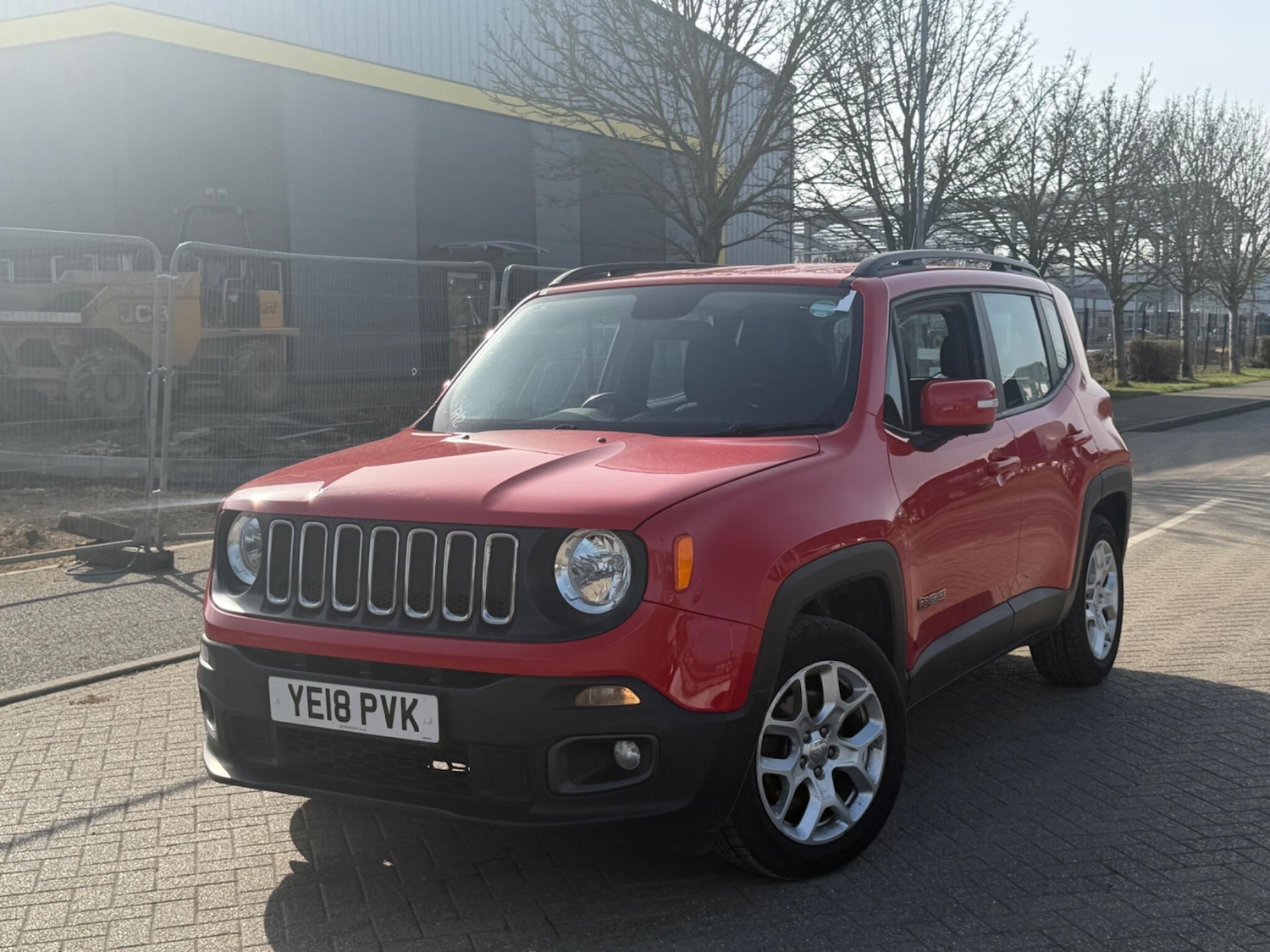 Used Jeep Renegade 2018 for sale - 78148366: Photo 2