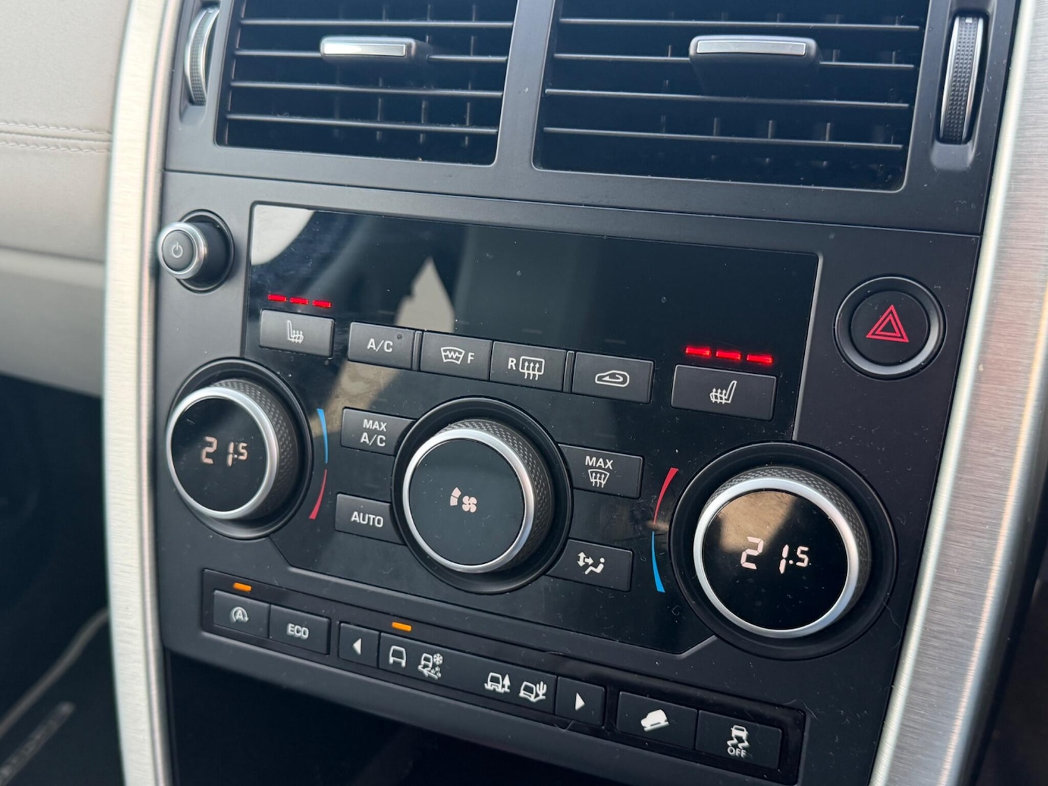 Used Land Rover Discovery Sport 2015 for sale - 77559950: Photo 13