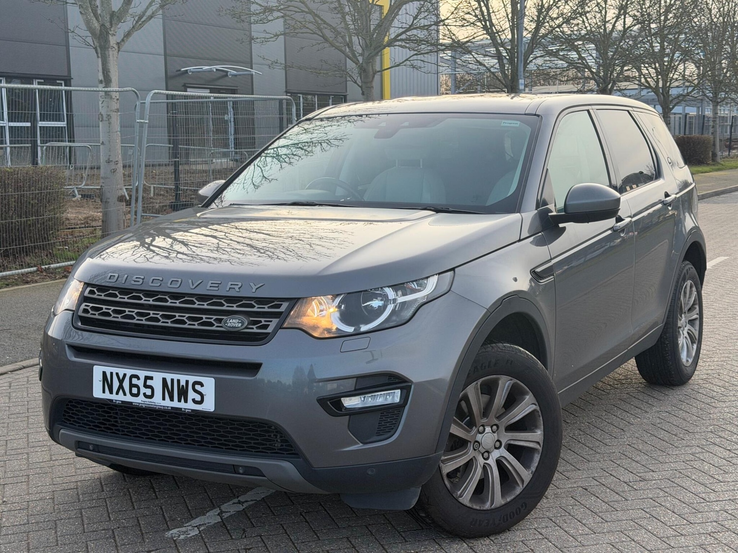 Used Land Rover Discovery Sport 2015 for sale - 77559950: Photo 3