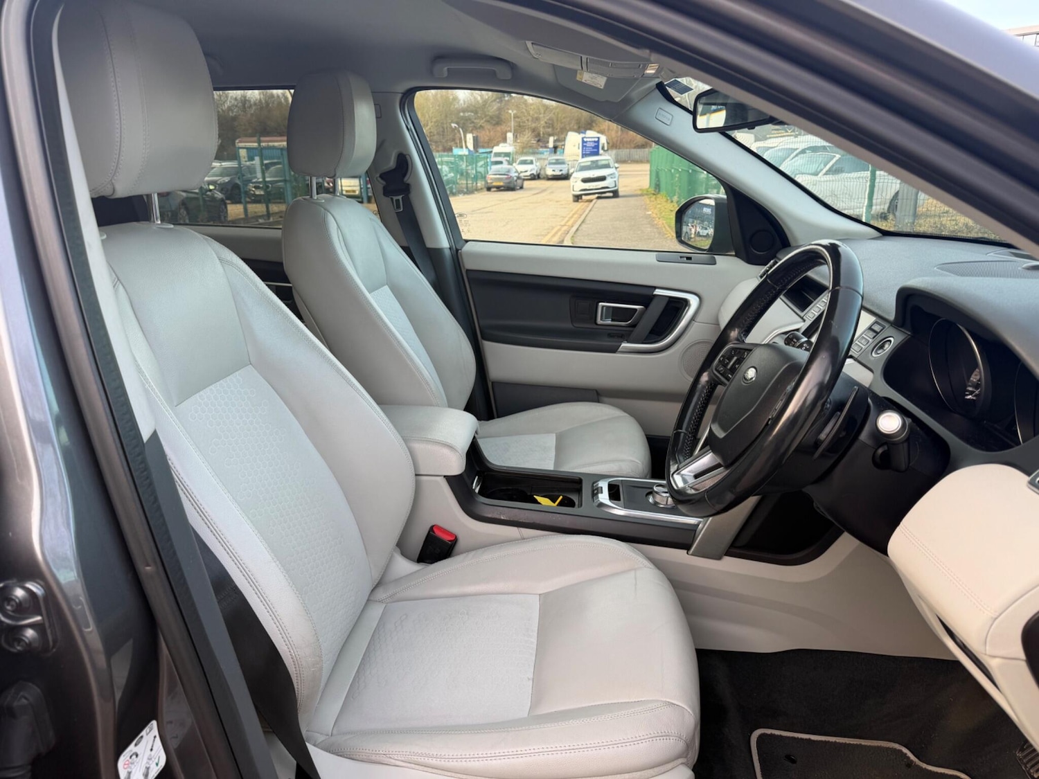 Used Land Rover Discovery Sport 2015 for sale - 77559950: Photo 8