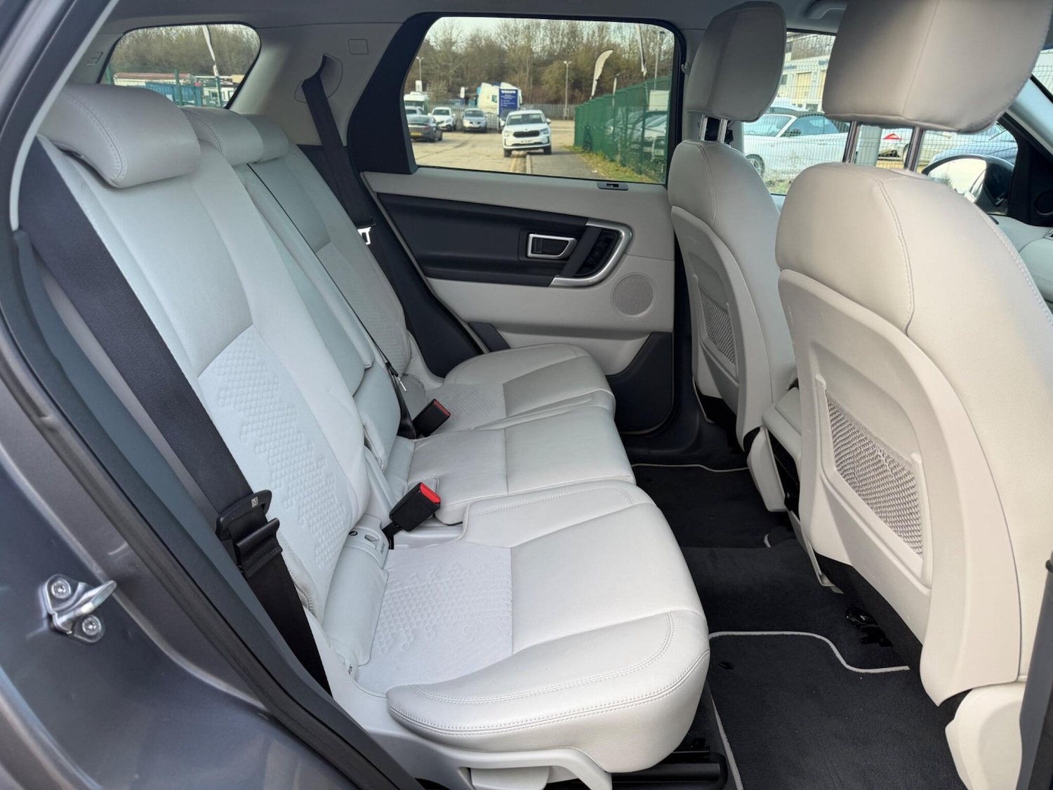 Used Land Rover Discovery Sport 2015 for sale - 77559950: Photo 9