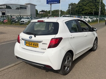 Used Toyota Yaris 2015 for sale - 78751655: Photo