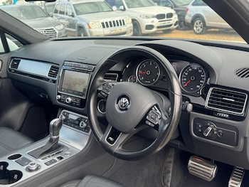 Used Volkswagen Touareg 2016 for sale - 75578359: Photo