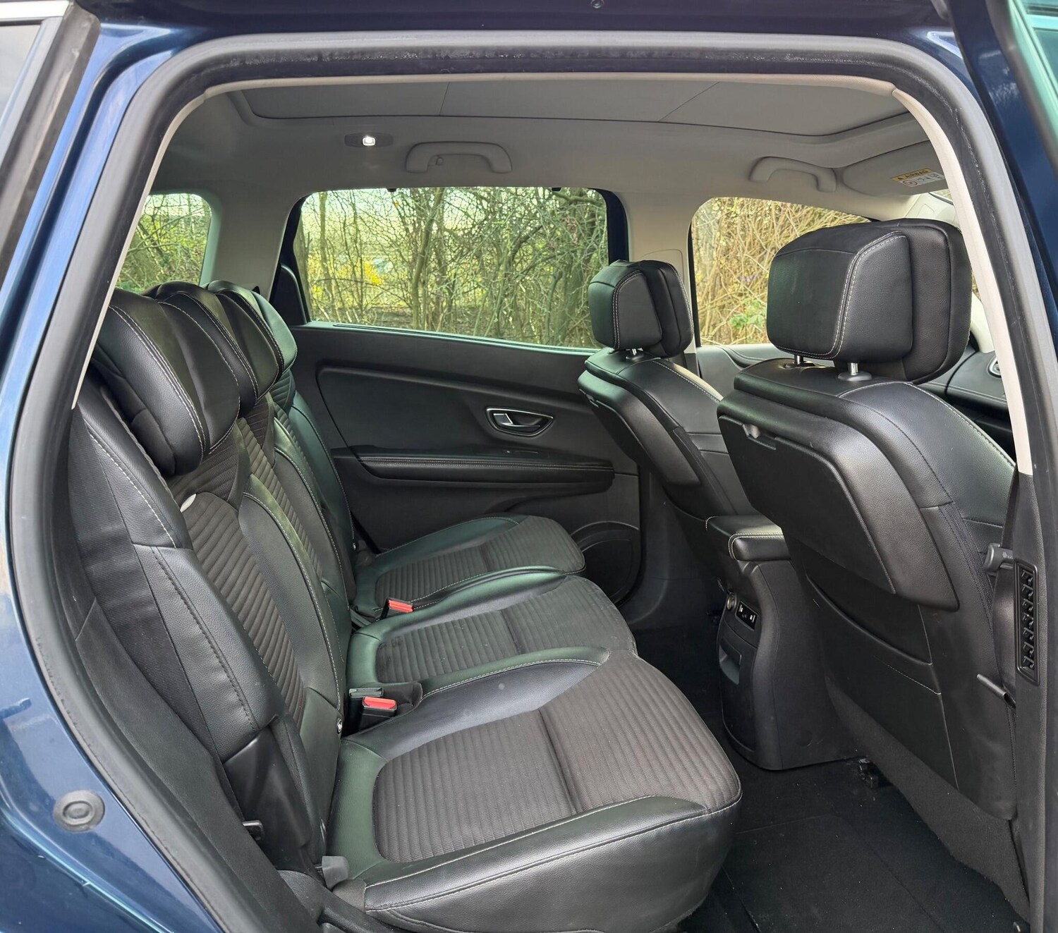 Used Renault Grand Scenic 2017 for sale - 77469216: Photo 14