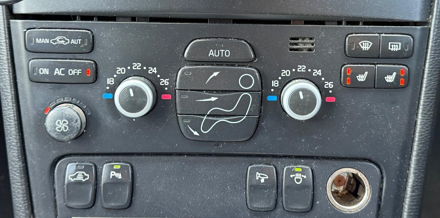 Used Volvo XC90 2011 for sale - 76995274: Photo 14