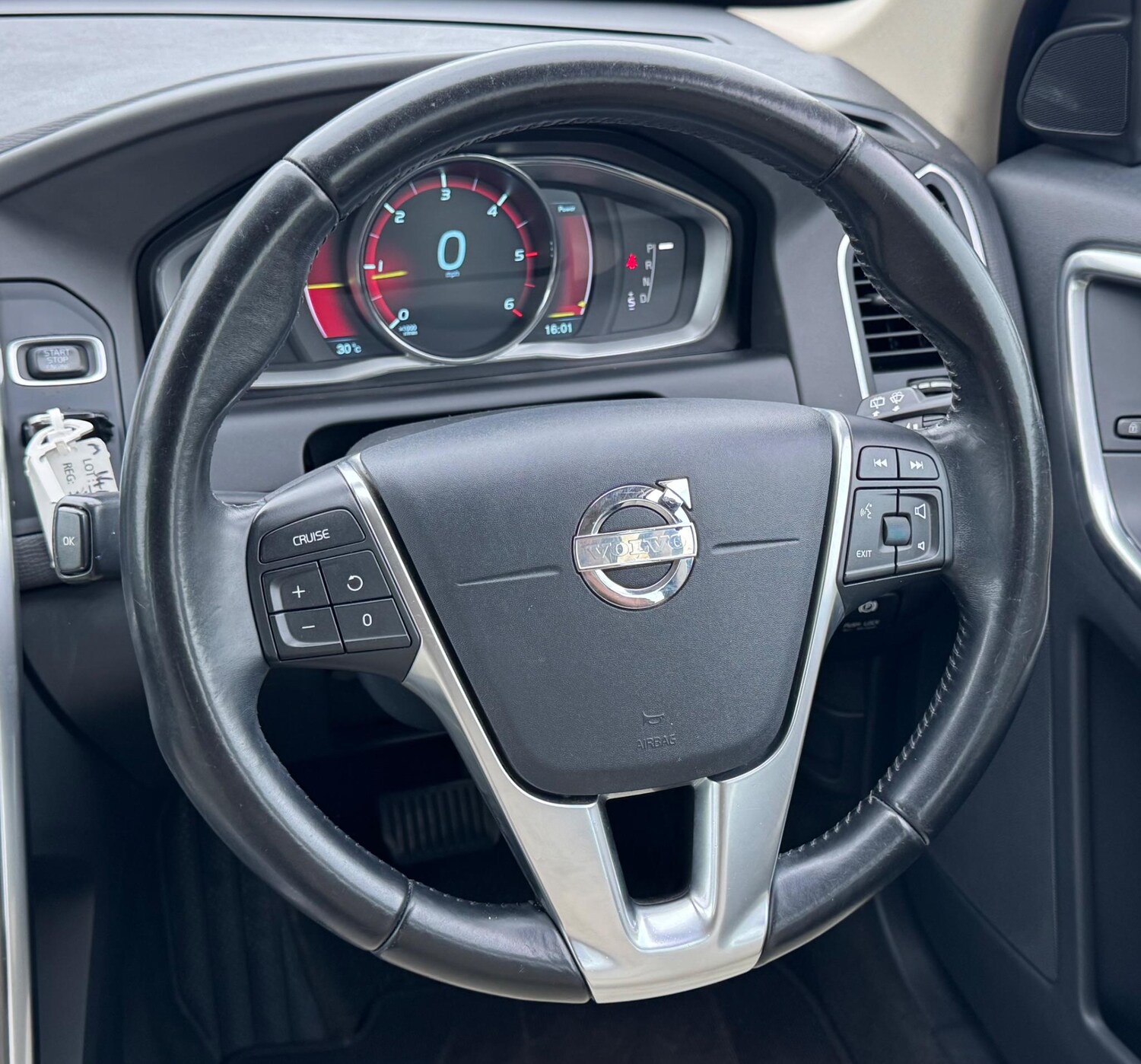 Used Volvo XC60 for sale - 77469398: Photo 15