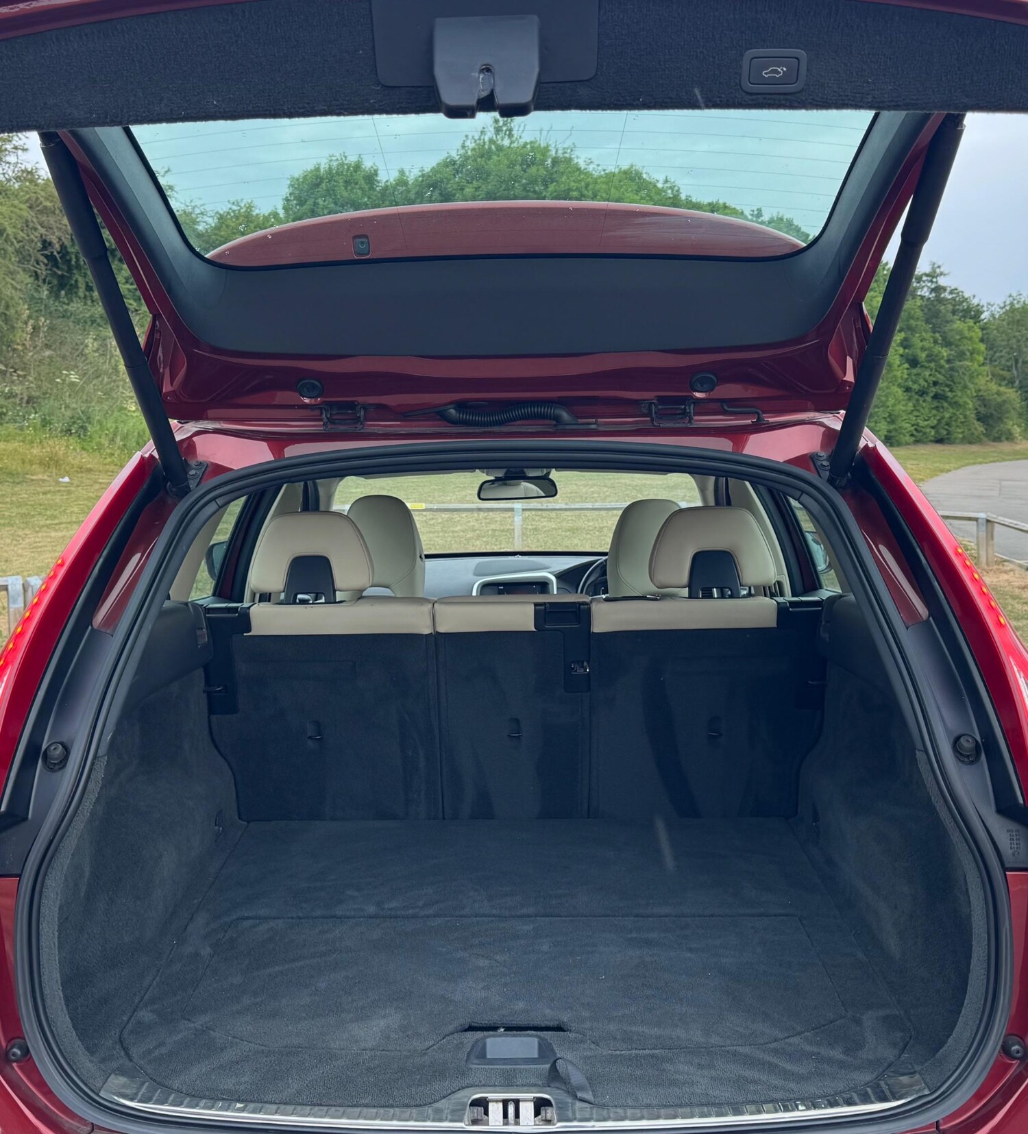 Used Volvo XC60 for sale - 77469398: Photo 22