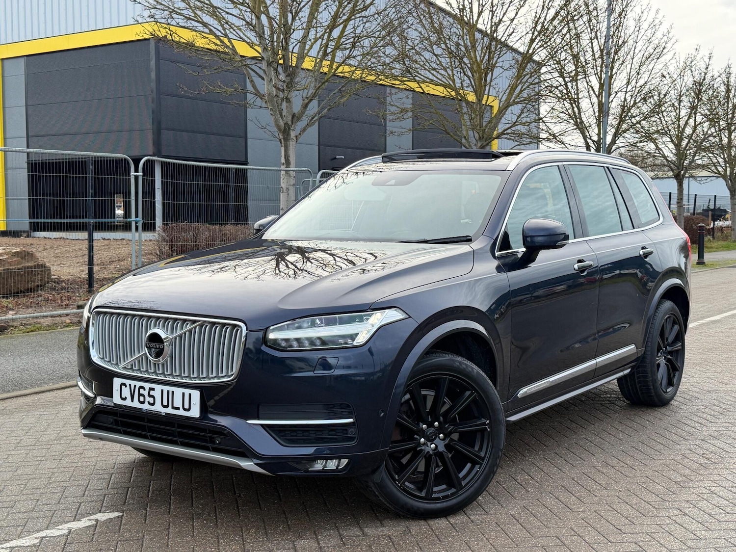 Used Volvo XC90 2015 for sale - 76850141: Photo 2