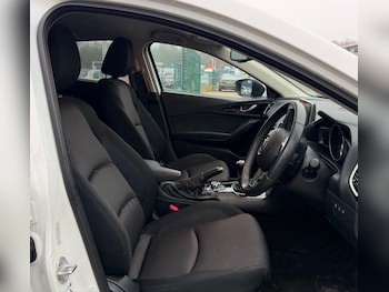 Used Mazda Mazda3 2016 for sale - 77345100: Photo