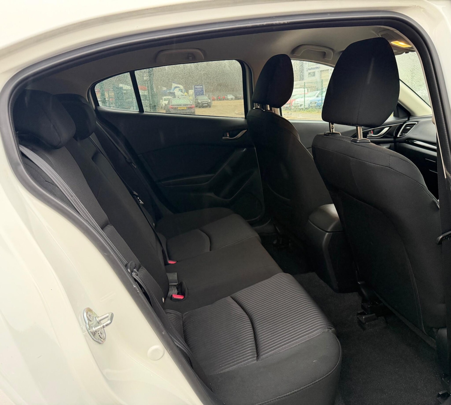 Used Mazda Mazda3 2016 for sale - 77345100: Photo 3