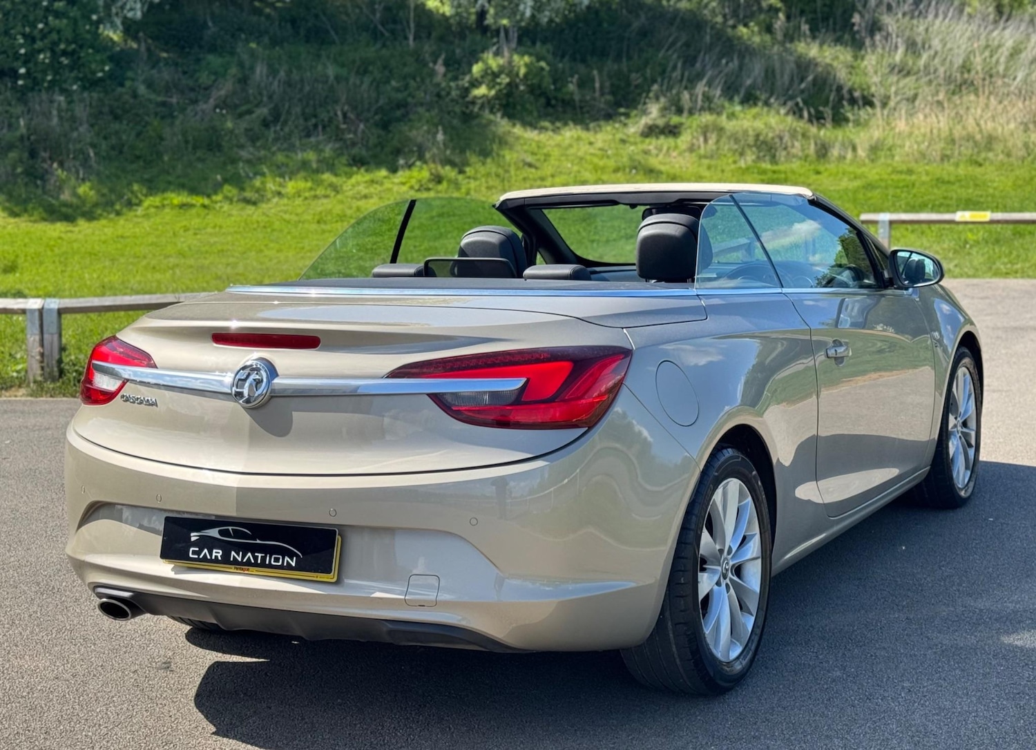 Used Vauxhall Cascada 2013 for sale - 77469381: Photo 11