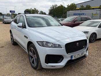 Used Jaguar F-Pace 2017 for sale - 79337524: Photo