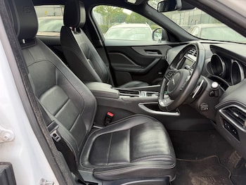 Used Jaguar F-Pace 2017 for sale - 79337524: Photo