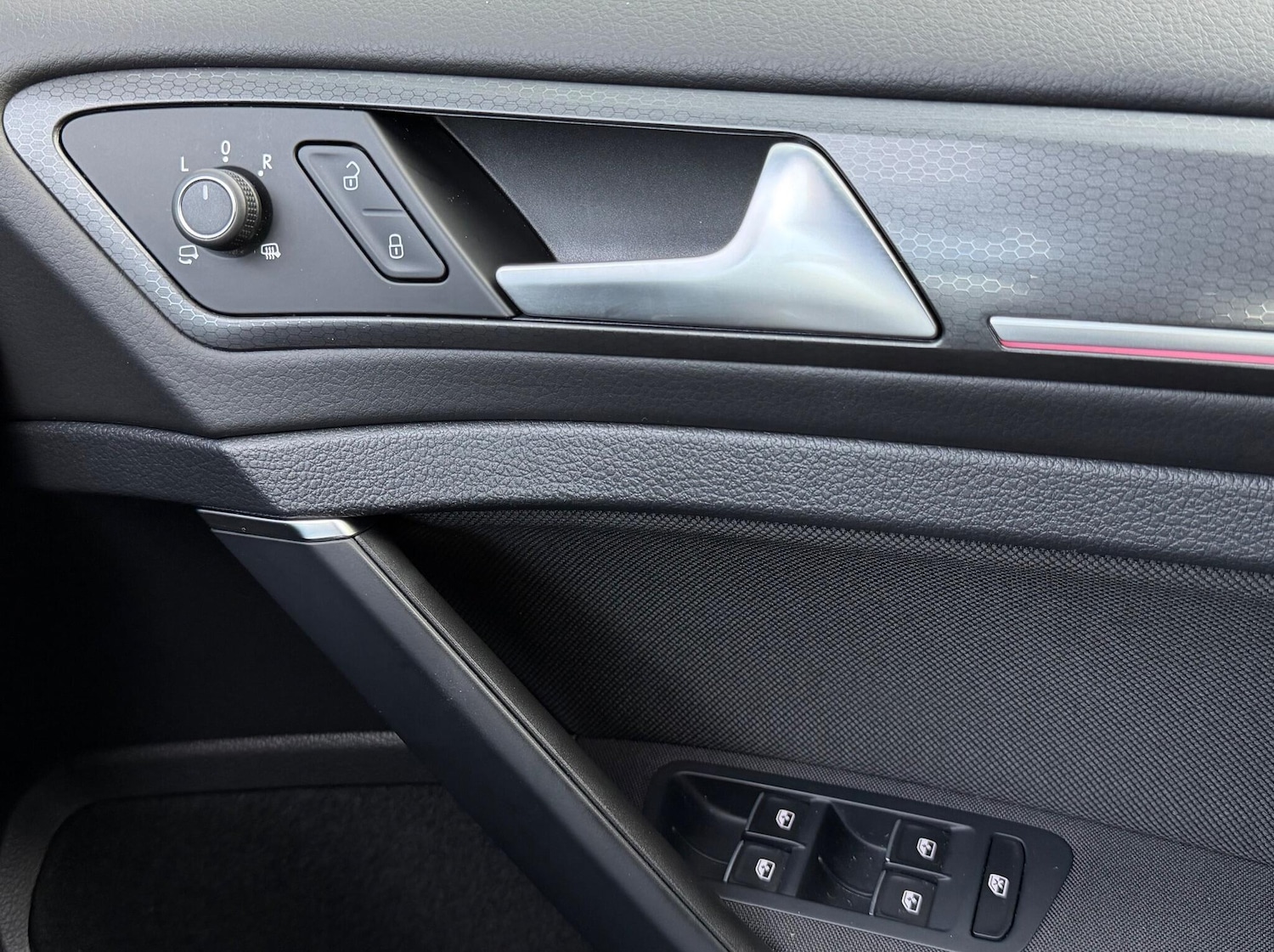 Used Volkswagen Golf 2018 for sale - 76108829: Photo 17