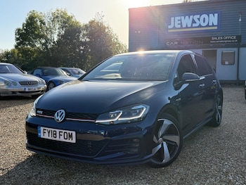 Volkswagen - Golf