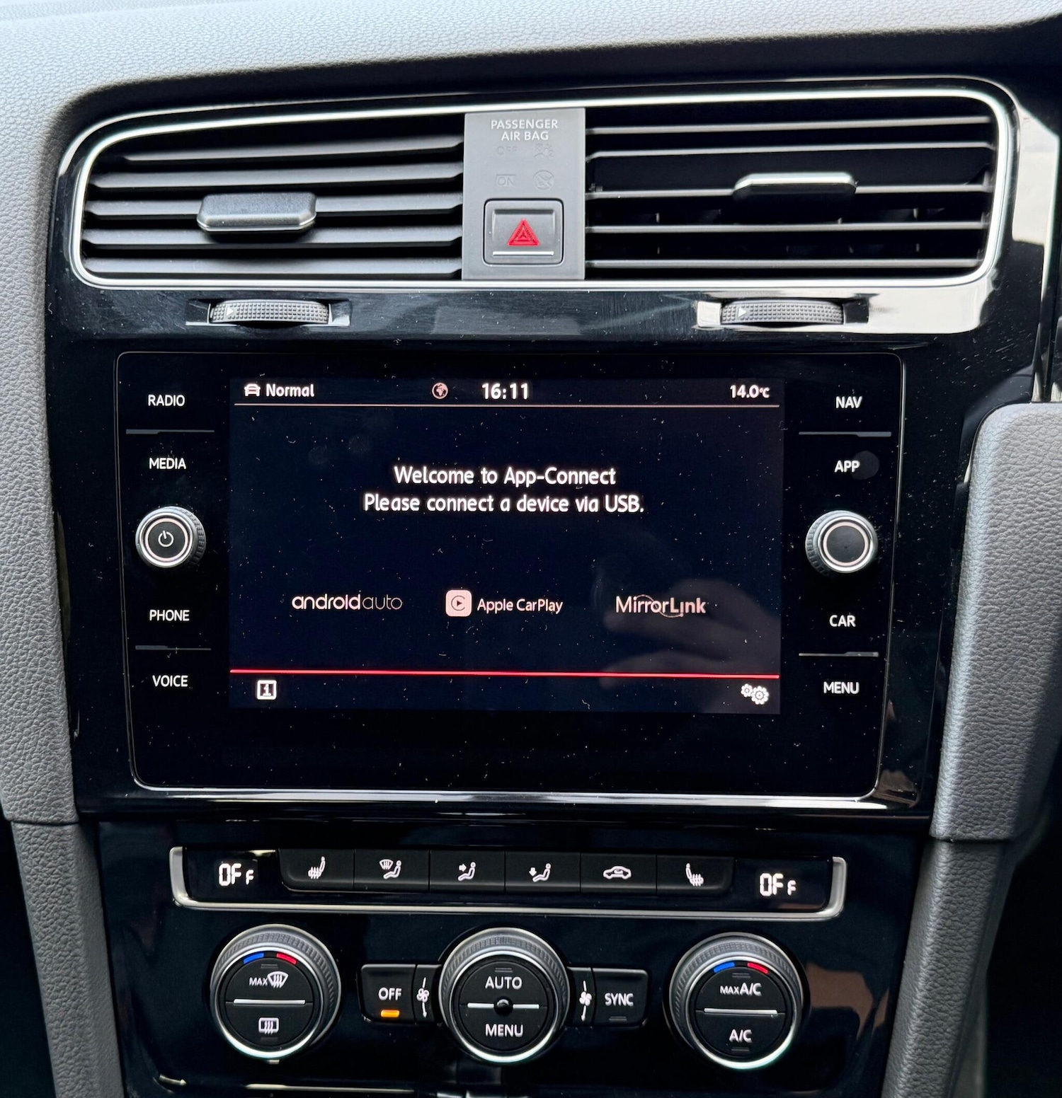 Used Volkswagen Golf 2018 for sale - 76108829: Photo 21