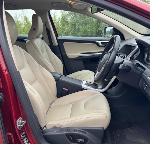 Used Volvo XC60 2014 for sale - 74838037: Photo 11