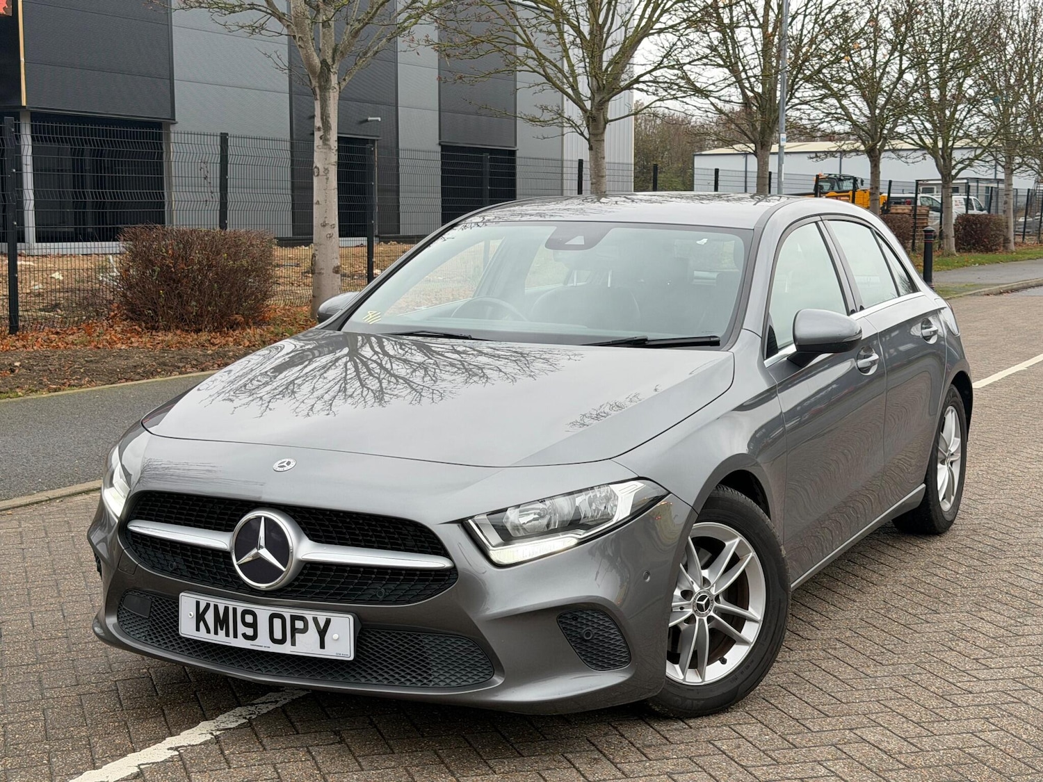 Used Mercedes-Benz A-Class 2019 for sale - 76994941: Photo 2