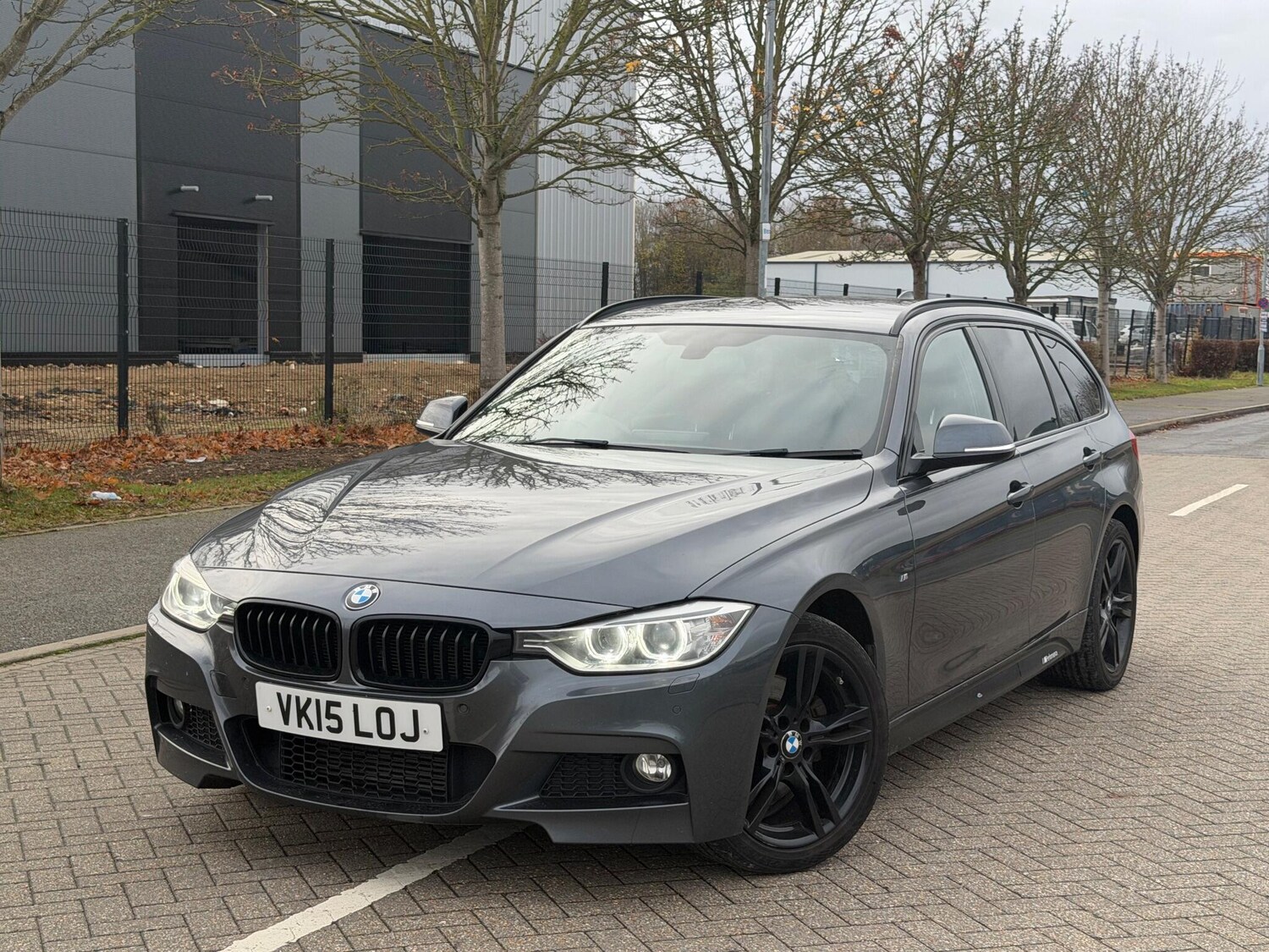 Used BMW 3 Series 2015 for sale - 76549578: Photo 2