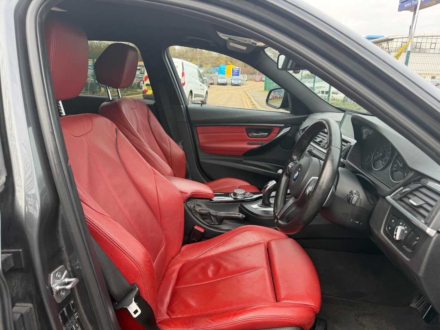 Used BMW 3 Series 2015 for sale - 76549578: Photo 6