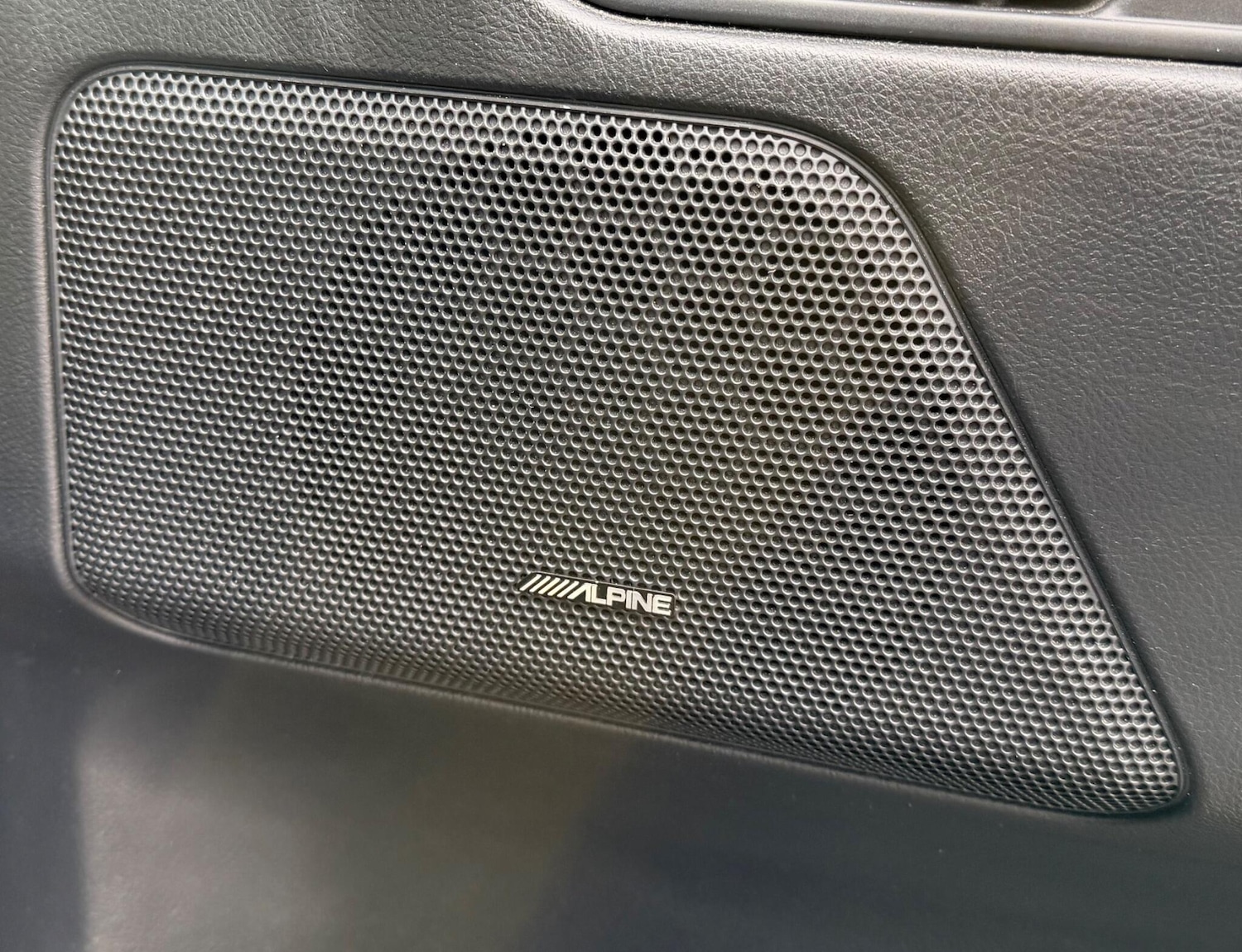 Used Land Rover Freelander 2 2011 for sale - 77524197: Photo 16