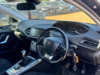 Used Peugeot 308 2017 for sale - 74725361: Photo
