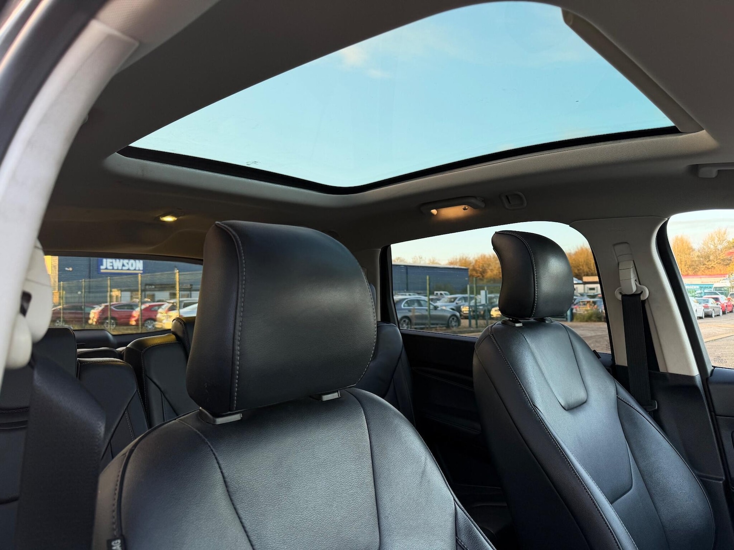 Used Ford S-Max 2016 for sale - 76689836: Photo 5