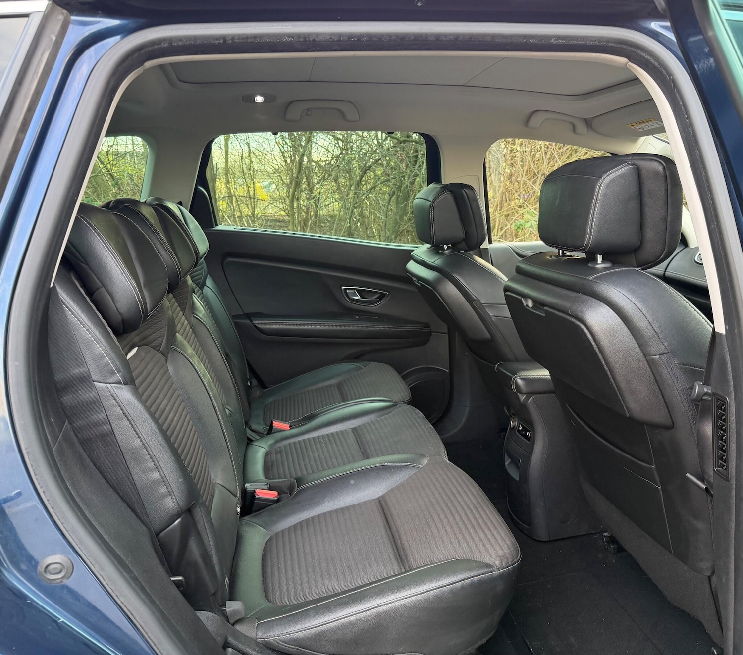 Used Renault Grand Scenic 2017 for sale - 76689771: Photo 14