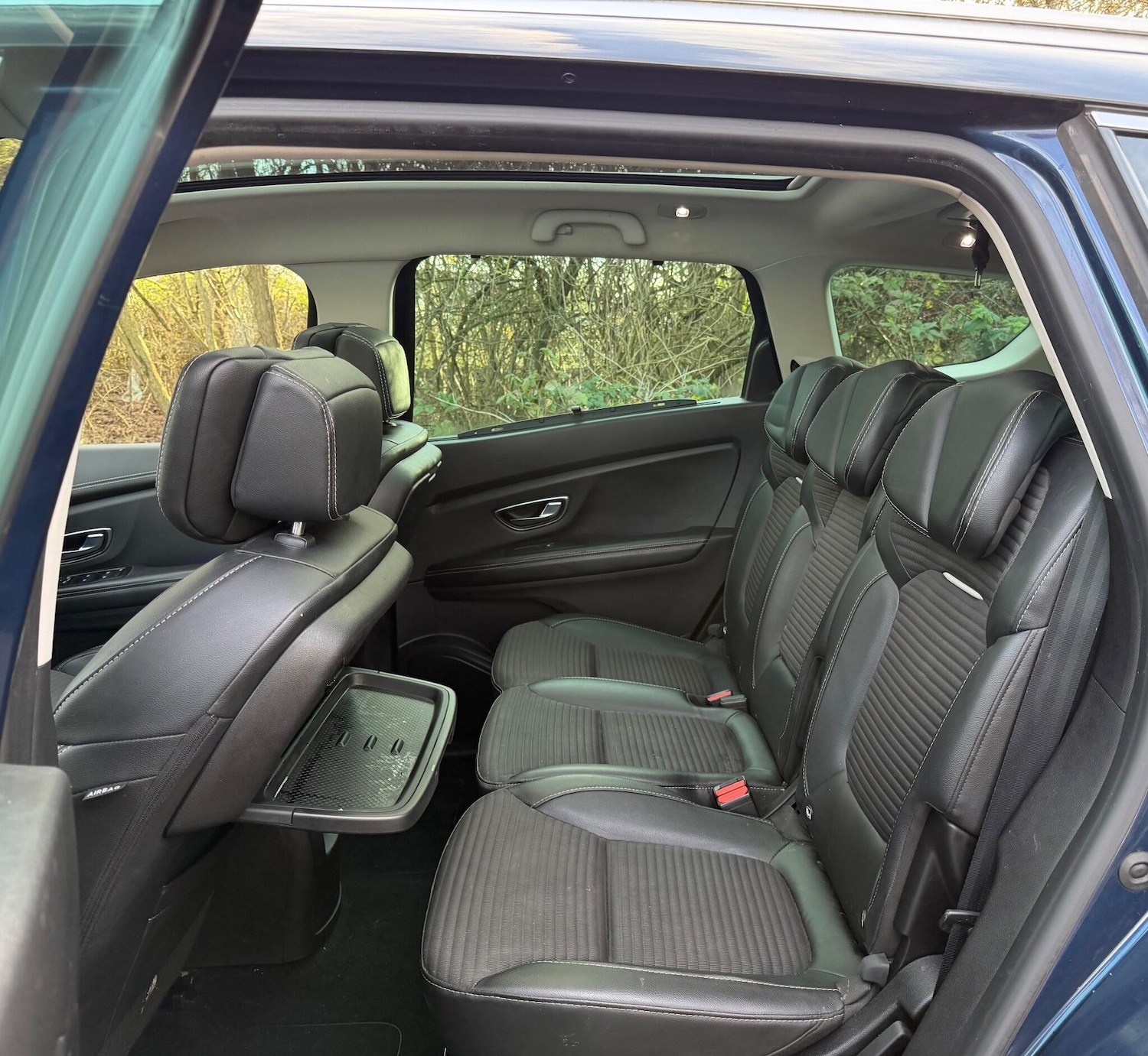 Used Renault Grand Scenic 2017 for sale - 76689771: Photo 18