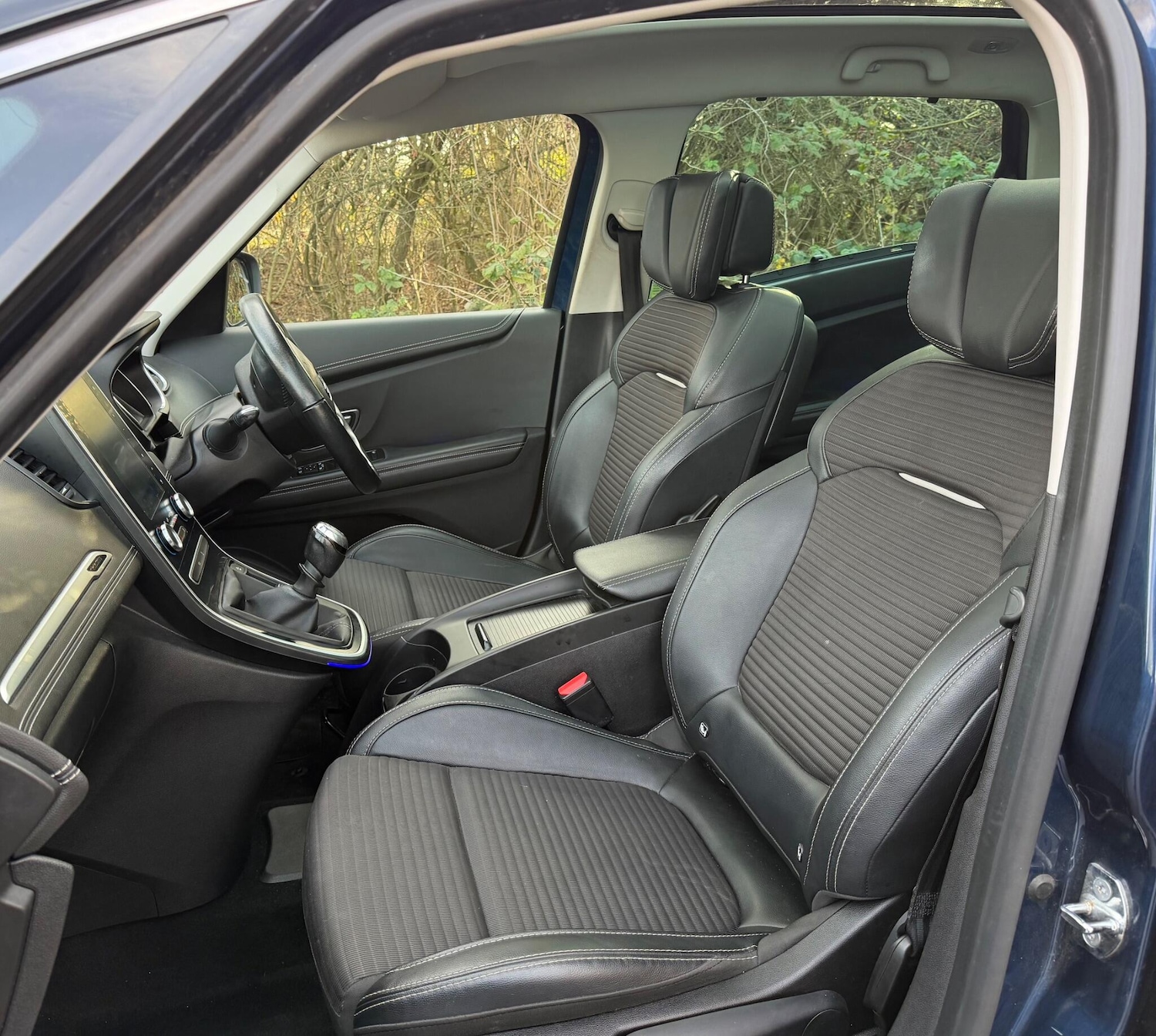 Used Renault Grand Scenic 2017 for sale - 76689771: Photo 32