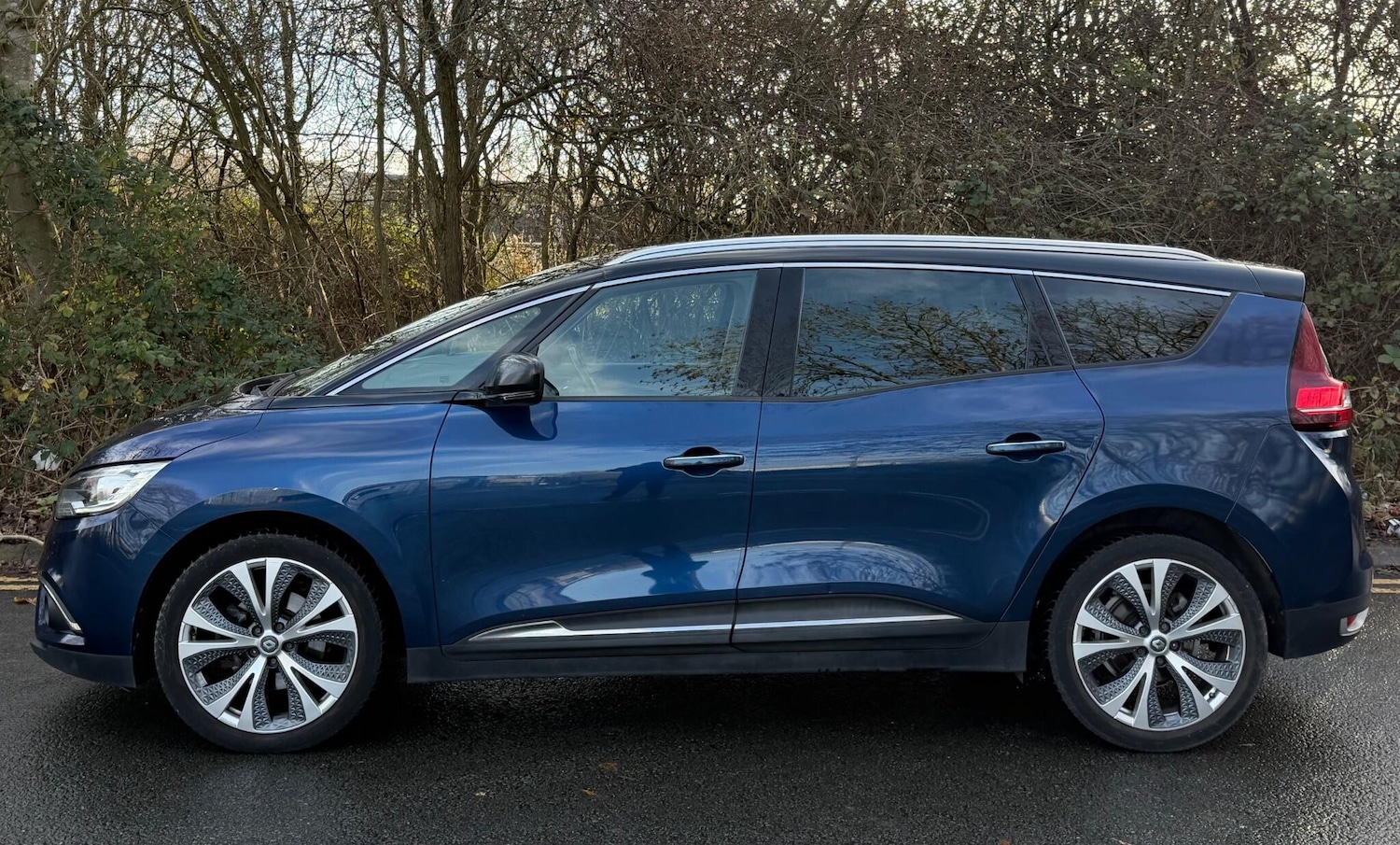 Used Renault Grand Scenic 2017 for sale - 76689771: Photo 5