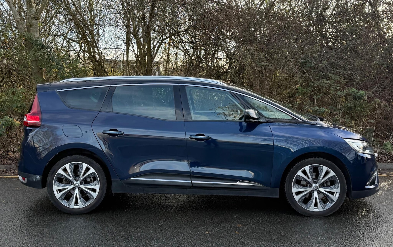 Used Renault Grand Scenic 2017 for sale - 76689771: Photo 9