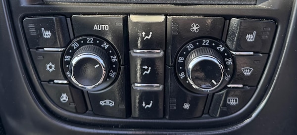 Used Vauxhall Cascada 2013 for sale - 74453602: Photo 15
