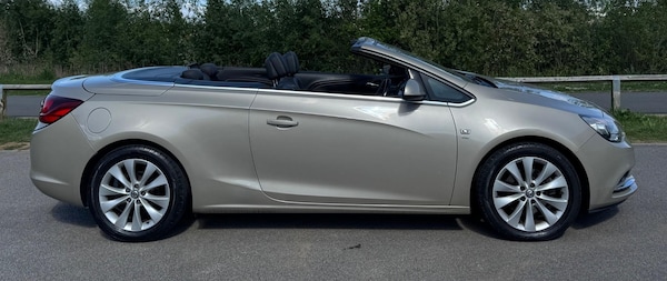 Used Vauxhall Cascada 2013 for sale - 74453602: Photo 9