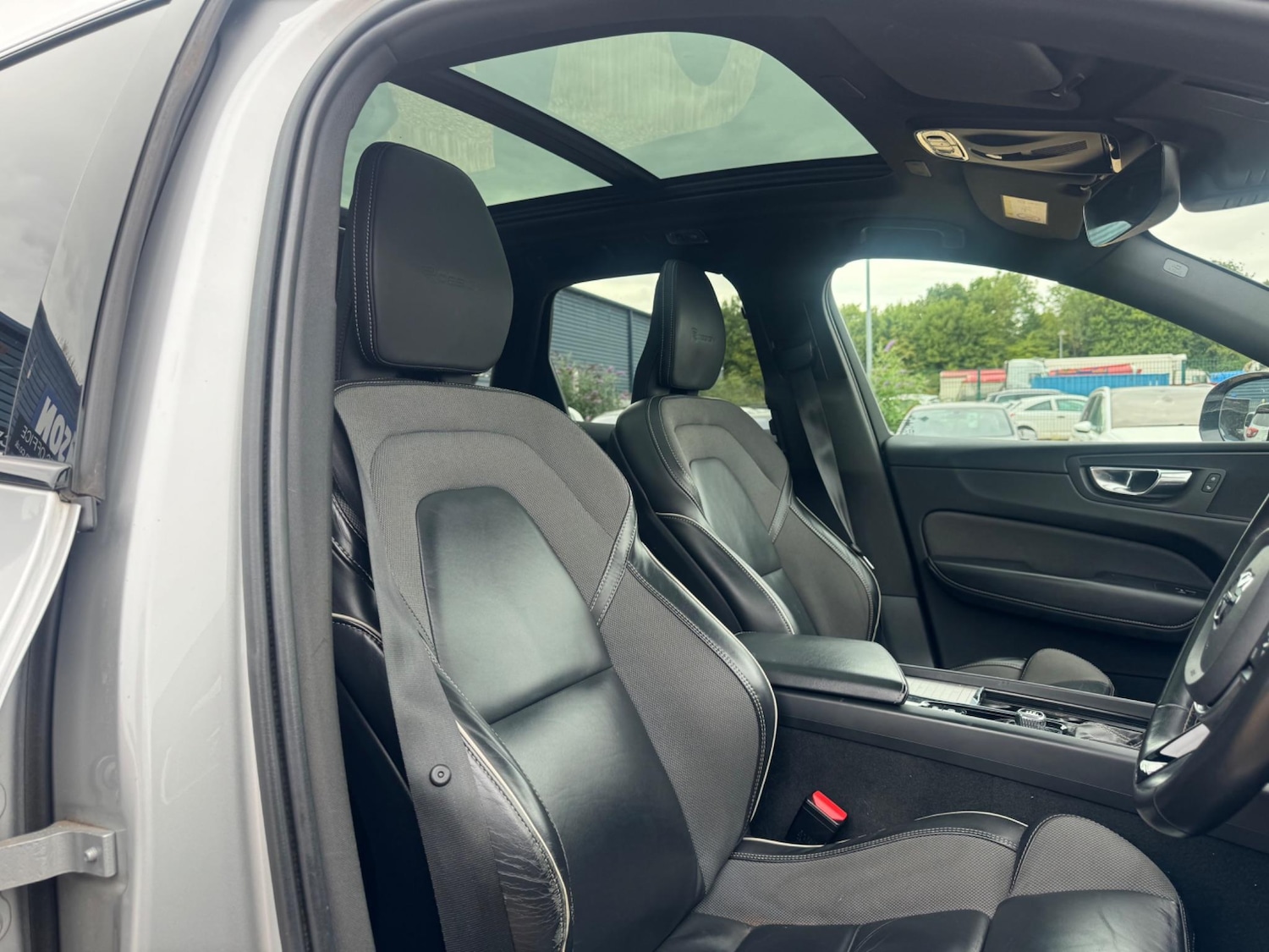 Used Volvo XC60 2019 for sale - 77376332: Photo 5