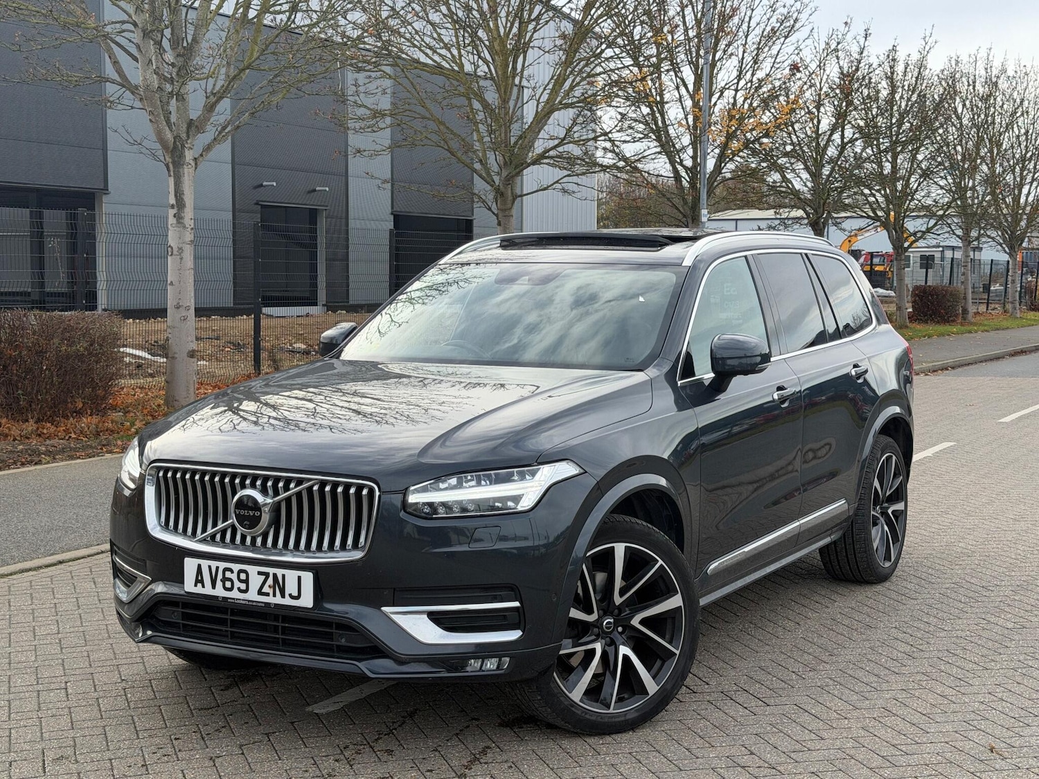 Used Volvo XC90 2020 for sale - 77254955: Photo 2