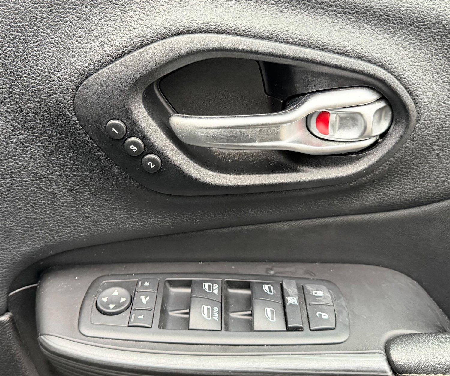 Used Jeep Cherokee 2015 for sale - 77646253: Photo 21