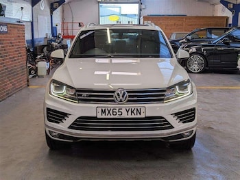 Used Volkswagen Touareg 2015 for sale - 77290777: Photo