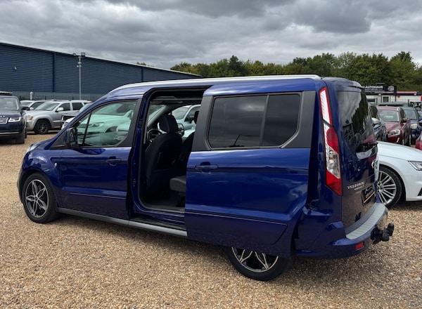 Used Ford Grand Tourneo Connect 2016 for sale - 75658652: Photo 5