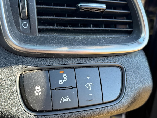 Used Kia Sorento 2017 for sale - 76109329: Photo 15