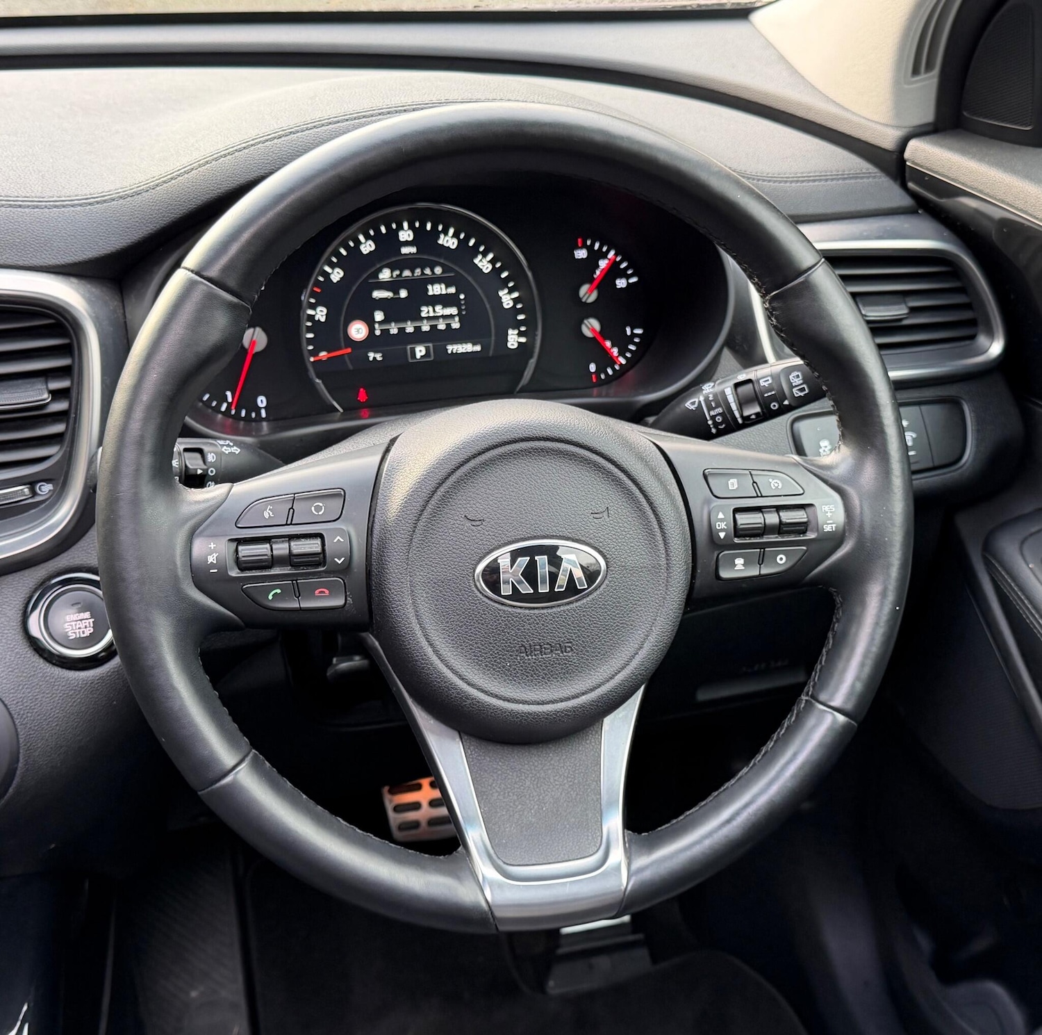 Used Kia Sorento 2017 for sale - 76109329: Photo 26