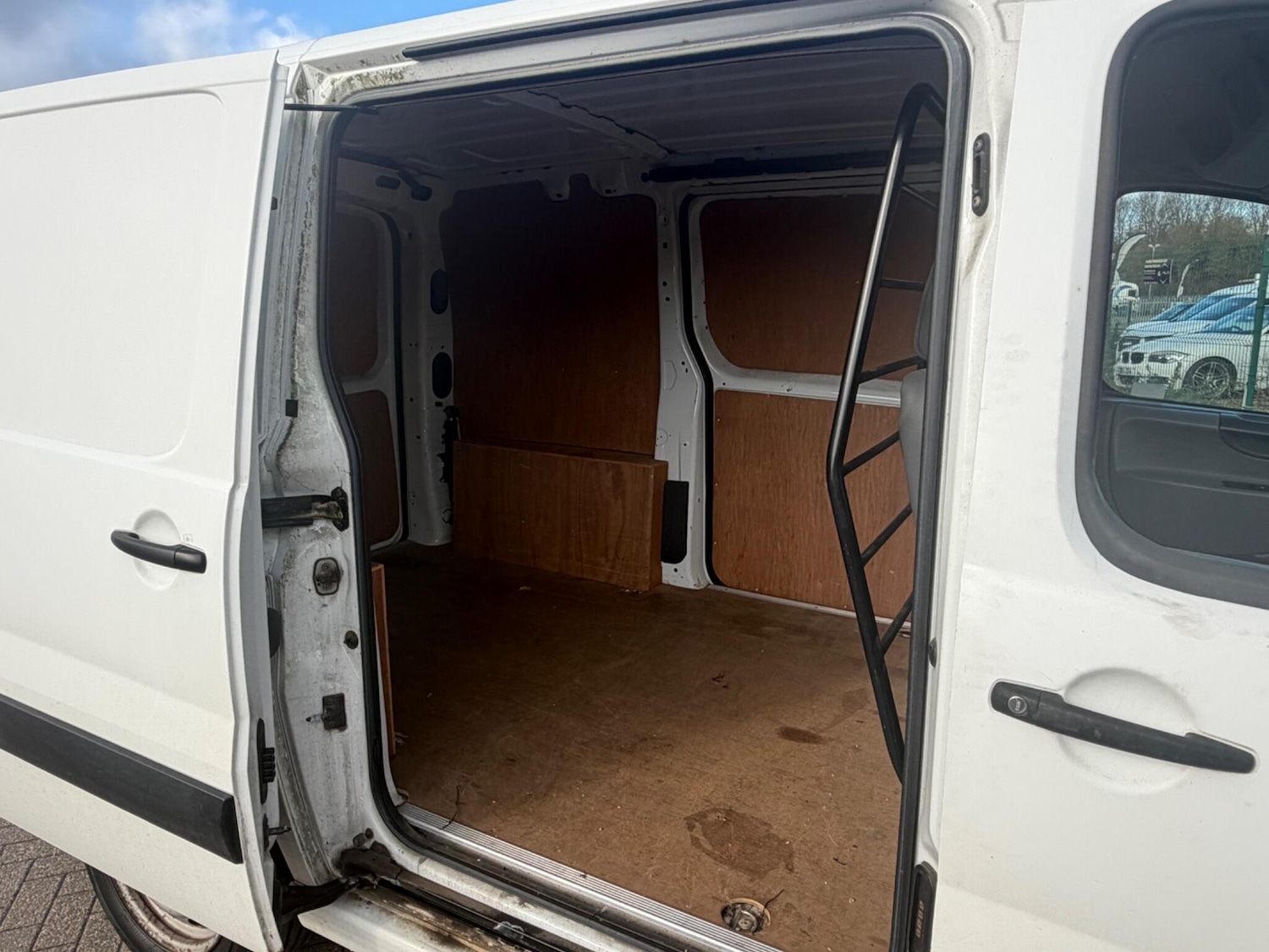 Used Peugeot Expert 2012 for sale - 77637597: Photo 8