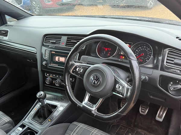 Used Volkswagen Golf 2015 for sale - 76260221: Photo 6
