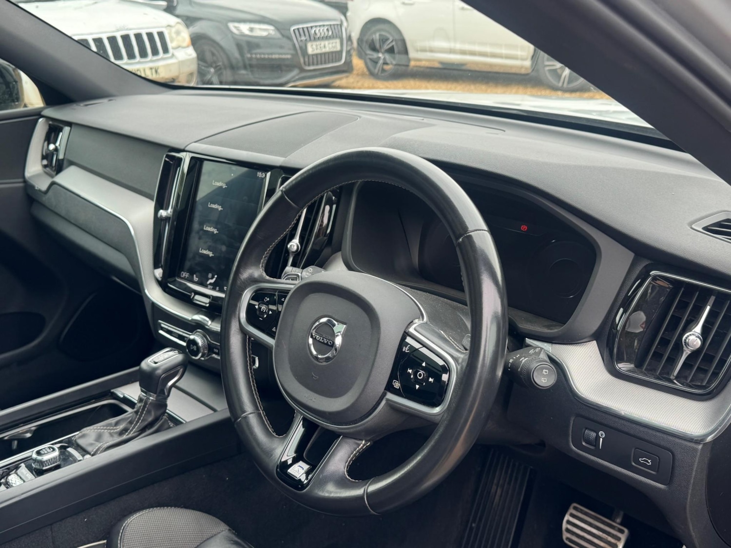 Used Volvo XC60 2019 for sale - 77467952: Photo 3