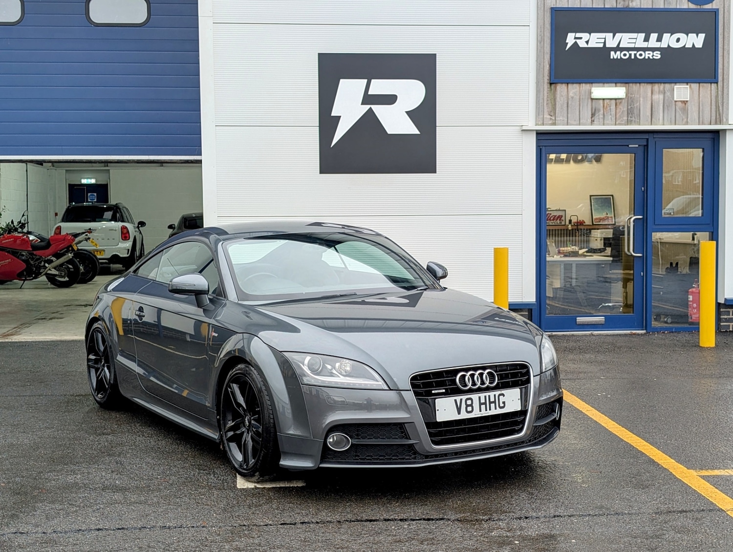 Used Audi TT 2013 for sale - 76777077: Photo 2